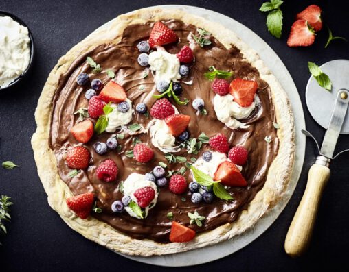REZ_EDEKA-Schokoladen-Beerenpizza-Rezept-Q-T REZ_EDEKA-Schokoladen-Beerenpizza-Rezept-Q-T